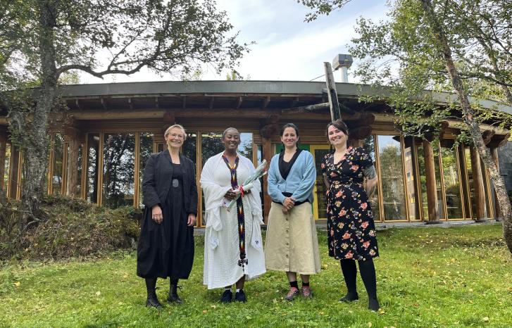 Prisvinner og jury på utdelingen av Åse Hiorth Lerviks pris 2023