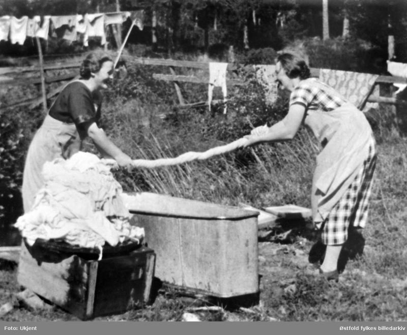 Klesvask på Mørk pleiehjem i Spydeberg, 1925.