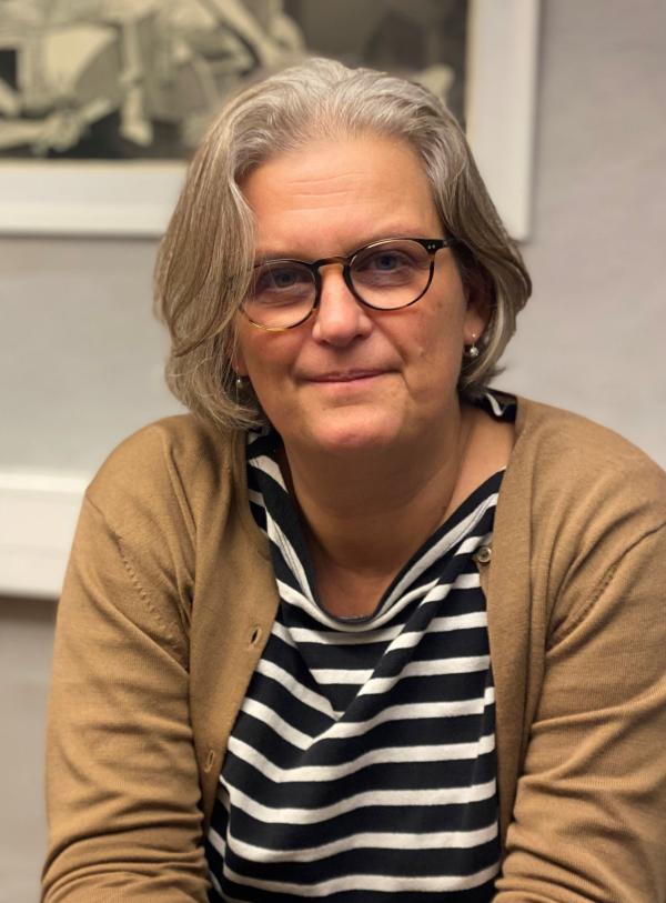 Portrettfoto av Inger Skjelsbæk, professor ved STK, UiO og PRIO